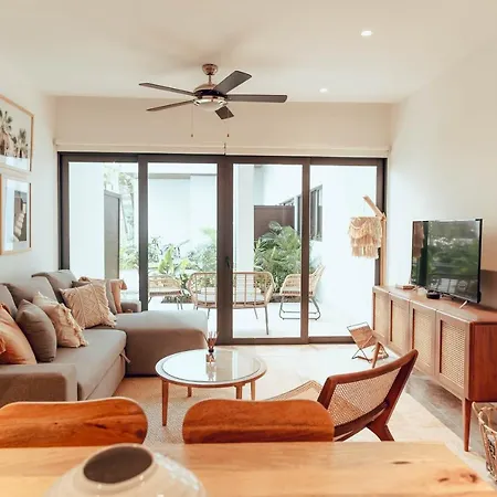 Stylish Luxury Condo In The Heart Of Playa
